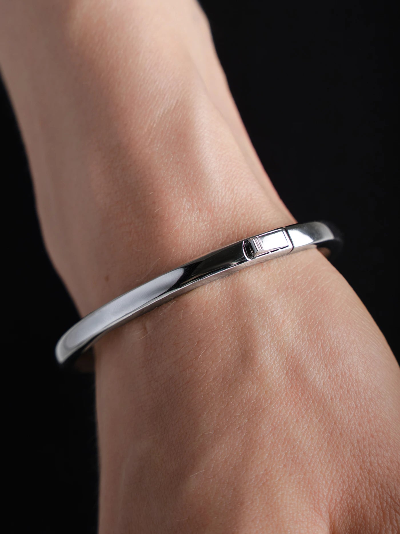 ROUND MIDI BANGLE Silver