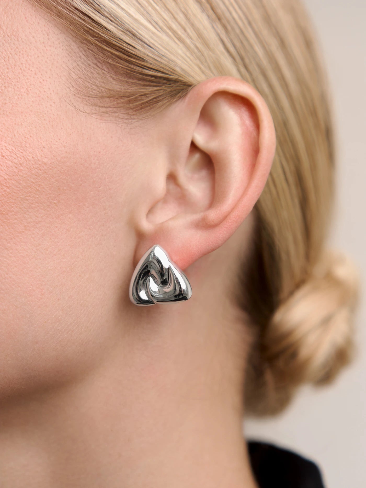 KIRA STUDS Silver