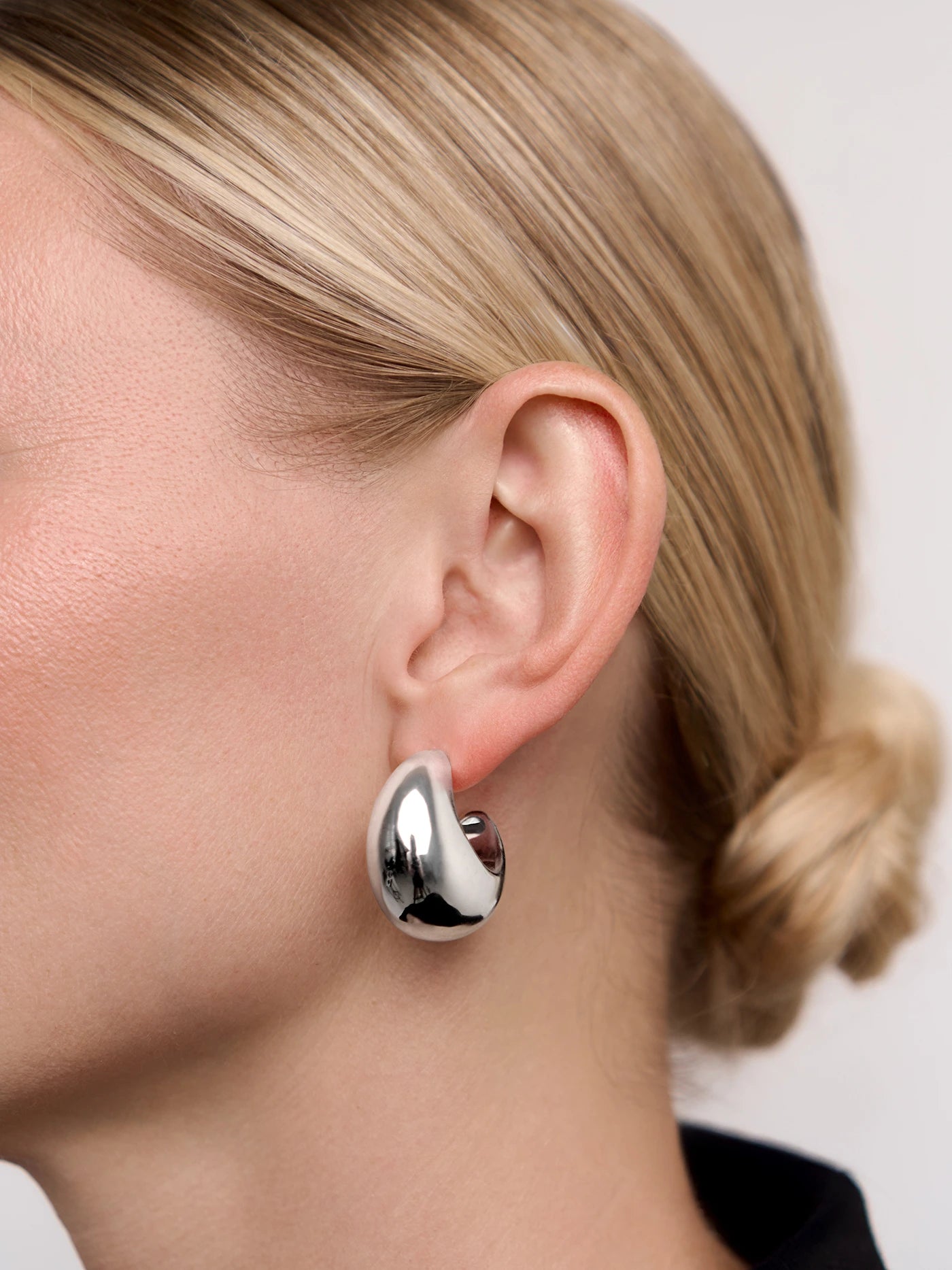 VALORA DOME EARRINGS Silver