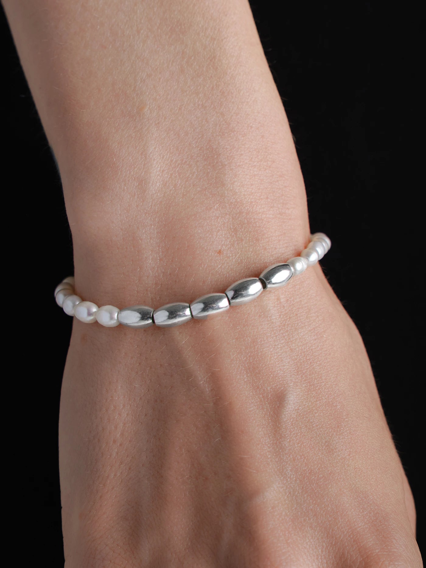 BALANCE PEARL BRACELET