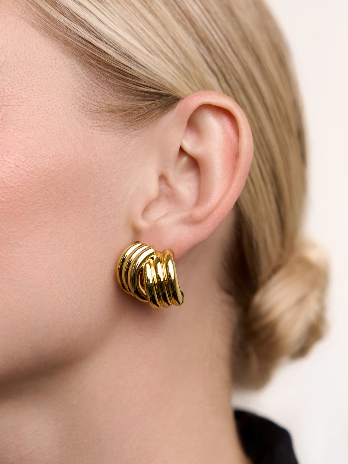 AVEN TWIST EARRINGS Gold