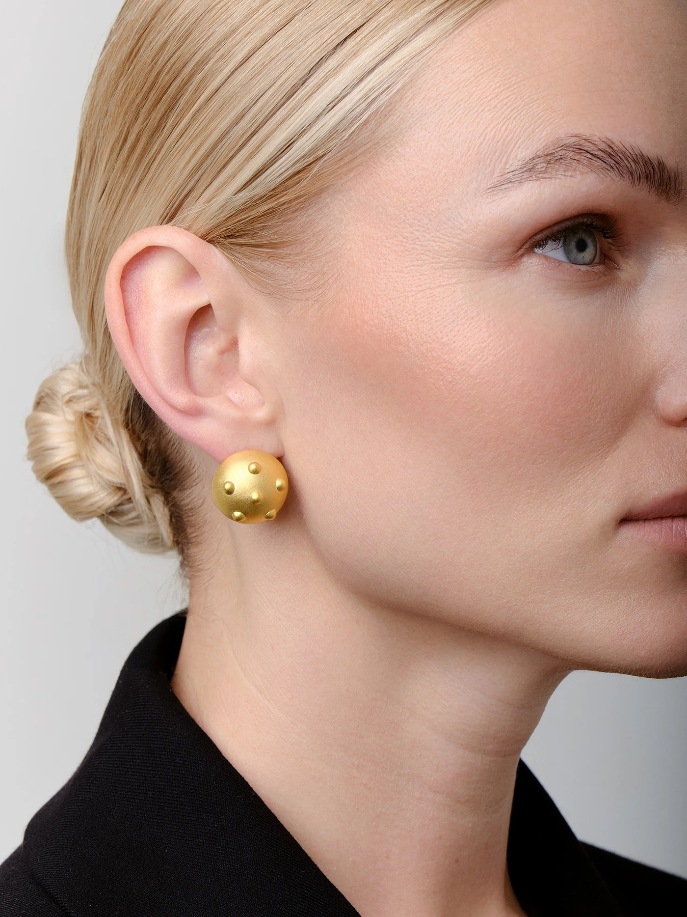 LUNA STUDS Gold