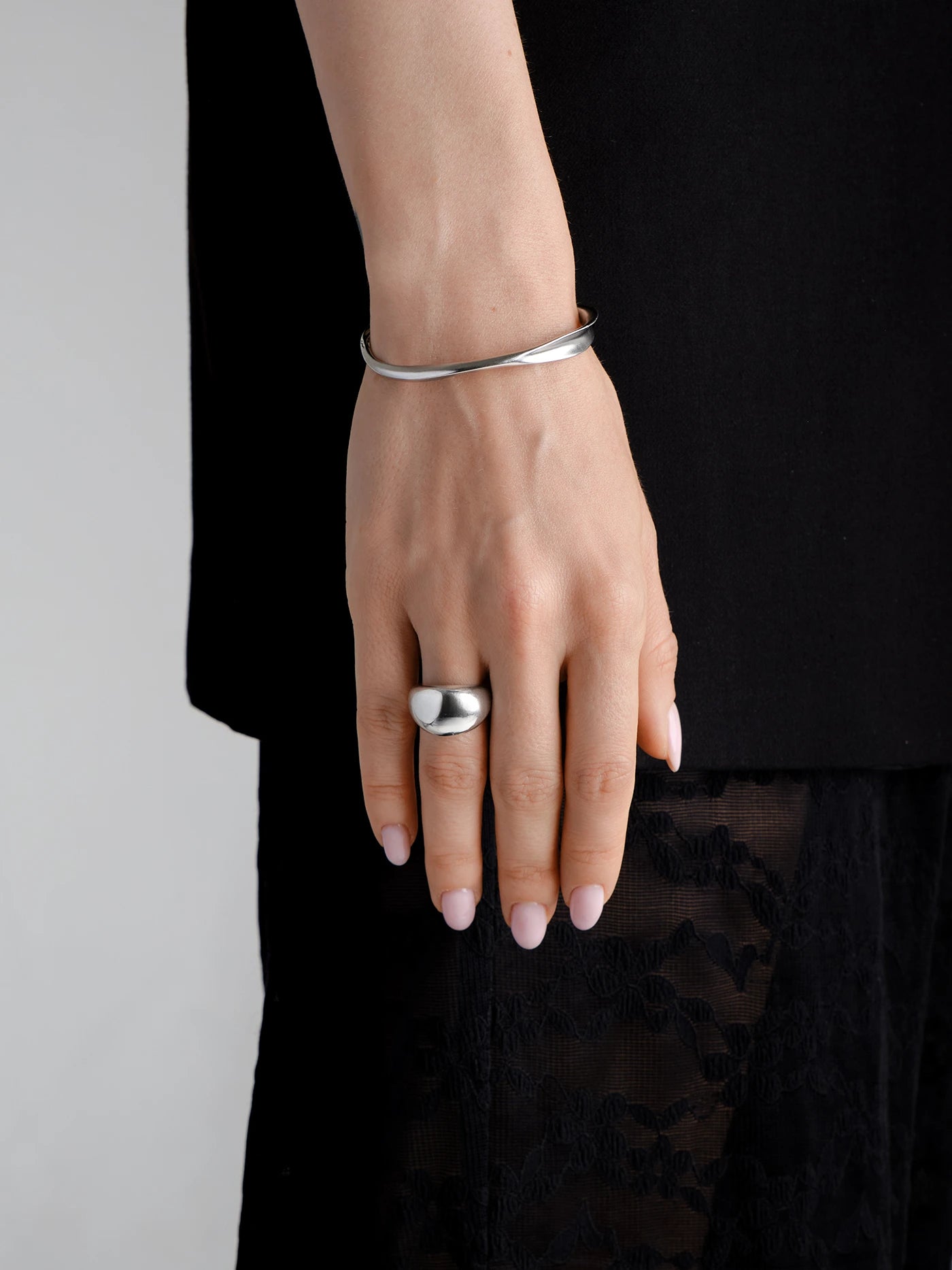 VALORA DOME RING